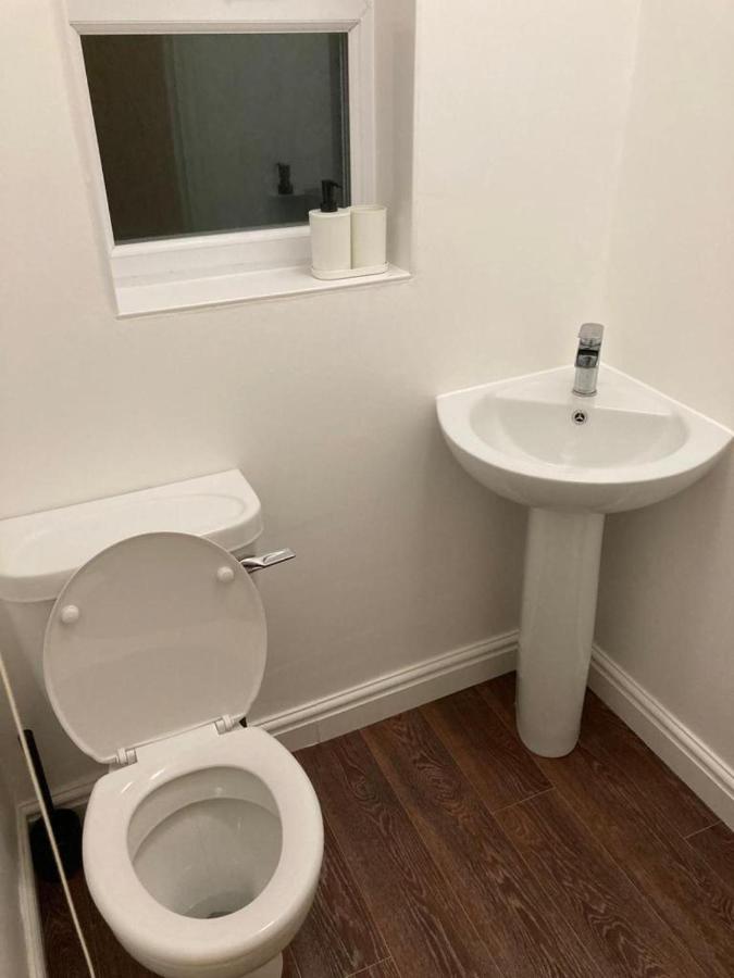 Homely 3-Bed House In Bham 15 Min From City Centre バーミンガム エクステリア 写真