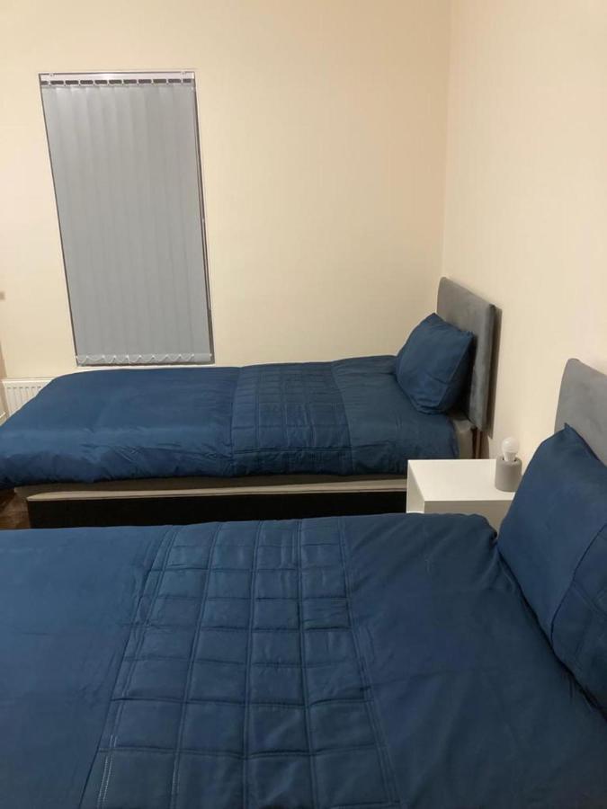 Homely 3-Bed House In Bham 15 Min From City Centre バーミンガム エクステリア 写真